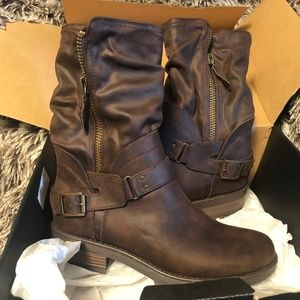 Fergie Maddie Zip-up Boots